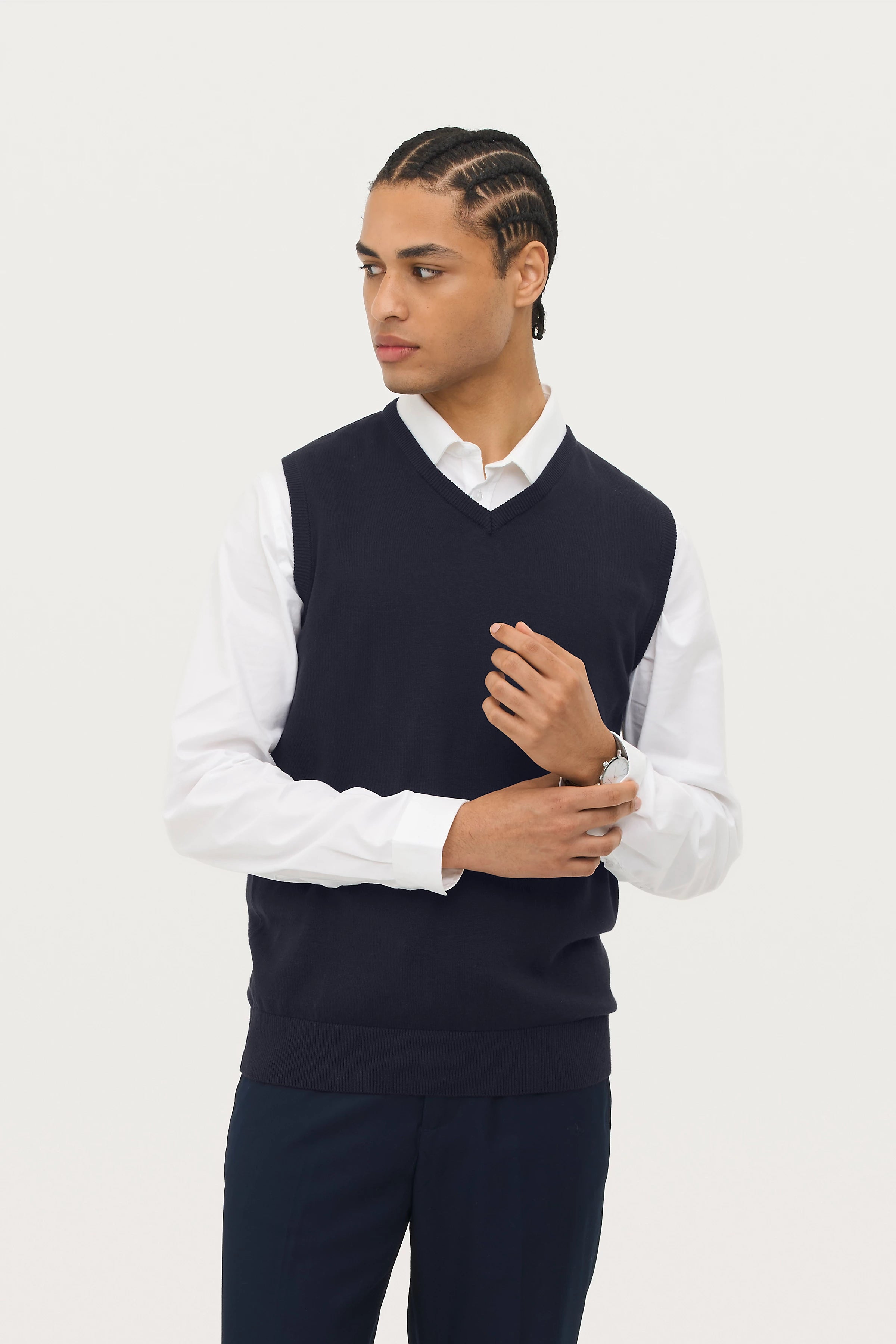 Pull sans manche col v 